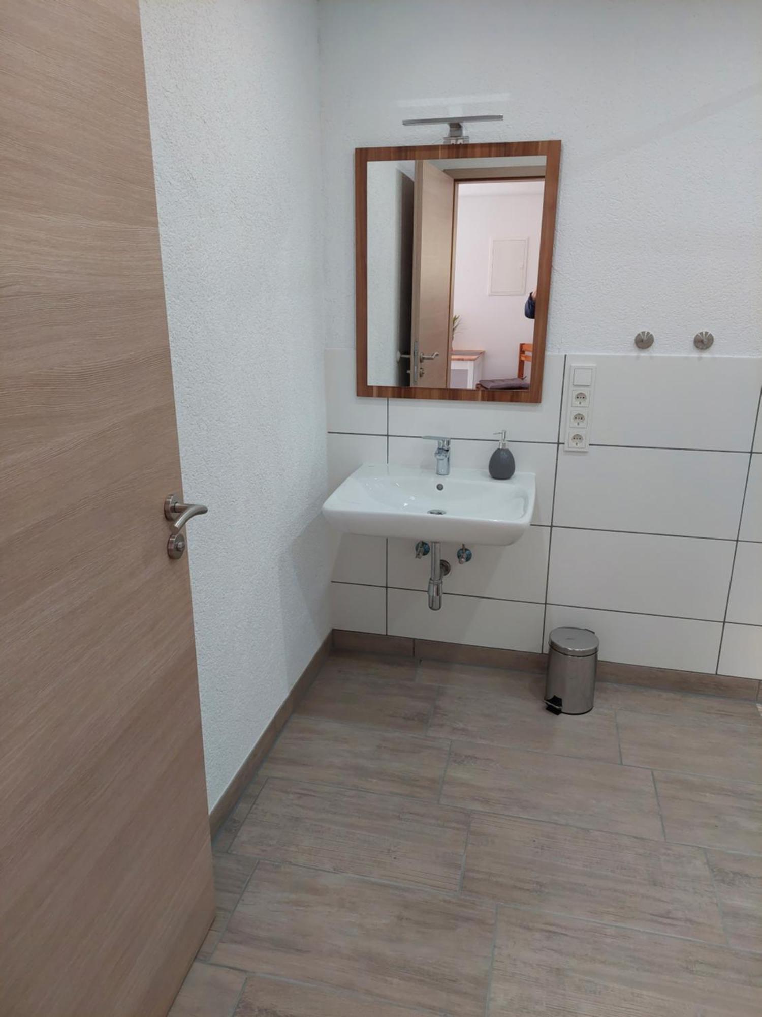 Ferienwohnungen! Kleine Bungalows Mit Terrasse! Stockhausen-Illfurth Ruang foto