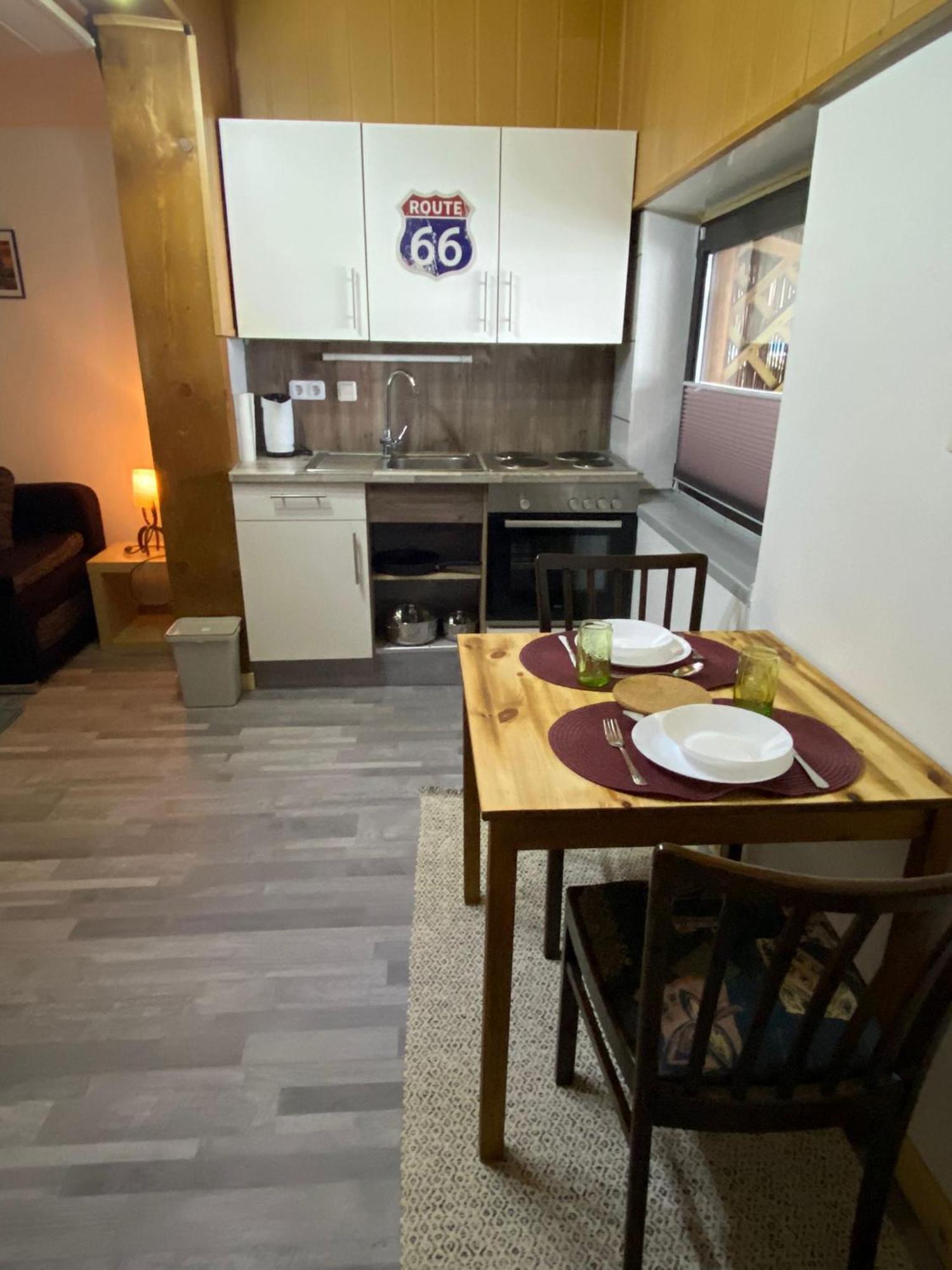 Ferienwohnungen! Kleine Bungalows Mit Terrasse! Stockhausen-Illfurth Ruang foto