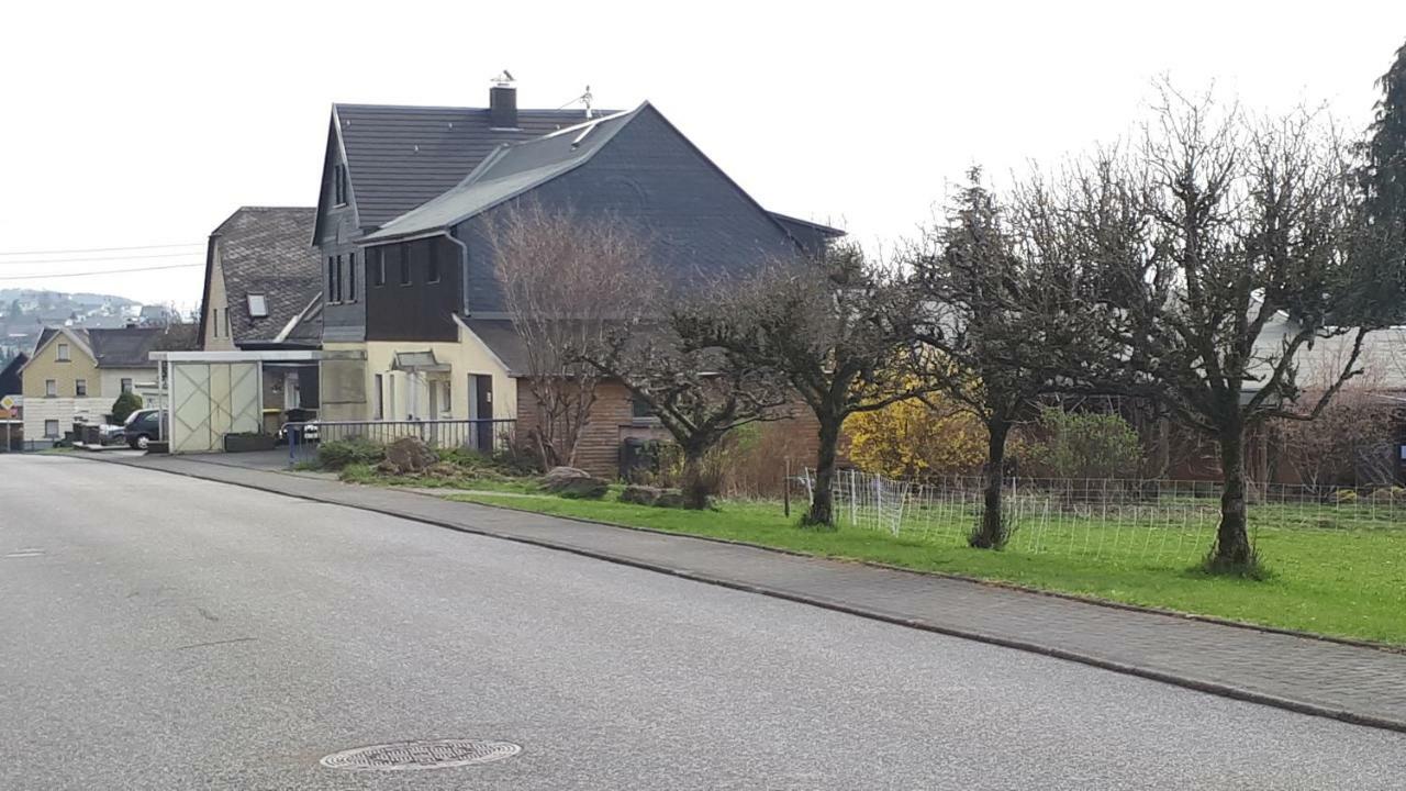 Ferienwohnungen! Kleine Bungalows Mit Terrasse! Stockhausen-Illfurth Bagian luar foto